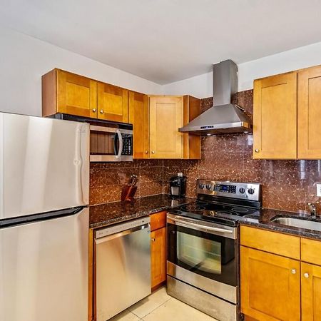 Stylish & Great Location Next To The Convention Center Apartment Филаделфия Екстериор снимка