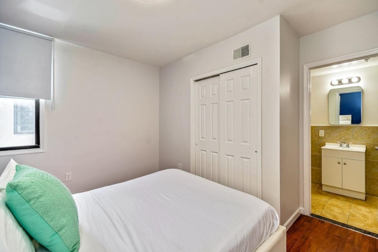 Stylish & Great Location Next To The Convention Center Apartment Филаделфия Екстериор снимка